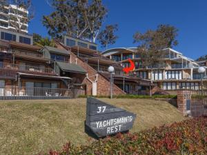 Gallery image of A Yachtsmans Rest Unit 3 37 Victoria Parade in Nelson Bay