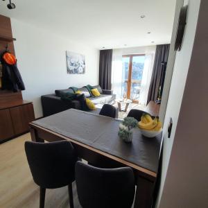 Χώρος καθιστικού στο MK Apartments Zoned 2 Spa&Wellness