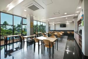 Gallery image of Familia Hotel in Seogwipo