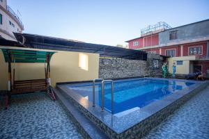 Bassein majutusasutuses Hotel Mahadev Inn Pokhara või selle lähedal