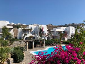The swimming pool at or close to My Lovely Place Mykonos