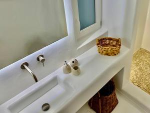A bathroom at My Lovely Place Mykonos