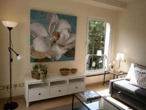 A seating area at Il Bosco di Campo Marzano green & sky