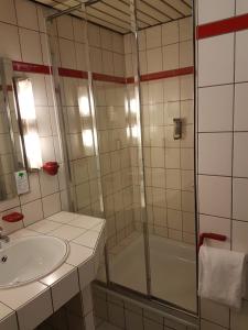 Et badeværelse på Hotel am Stadtpark
