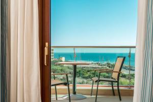 Vista generica sul mare o vista sul mare dall'interno dell'hotel