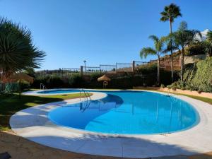 The swimming pool at or close to Wonderful 2 bedroom apartment 821