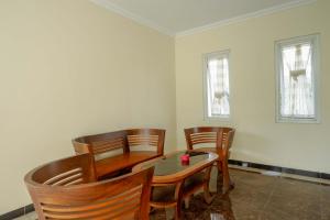 Gallery image of Urbanview Hotel Syariah Casa Azmya Yogyakarta in Kejayan