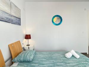 Postel nebo postele na pokoji v ubytování Casa Los Tejares Casasol