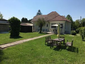 A garden outside Villa Ida