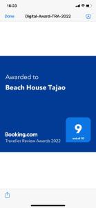 Sijil, anugerah, tanda atau dokumen lain yang dipamerkan di Beach House Tajao