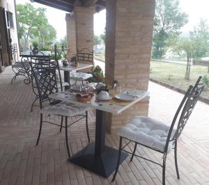 Restaurace v ubytování B&B I Pini Di Storaco