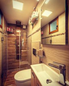 A bathroom at Panorama Home