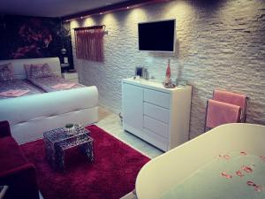 A bed or beds in a room at Panorama Home
