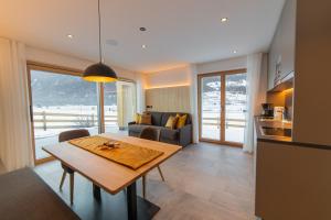 Η κουζίνα ή μικρή κουζίνα στο Ganovhof - Deluxe Chalet