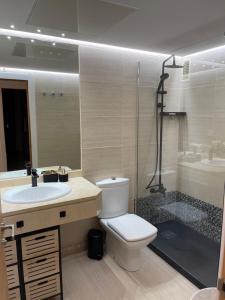 Koupelna v ubytování PUERTO BANUS BEACH MODERNO Apartamento