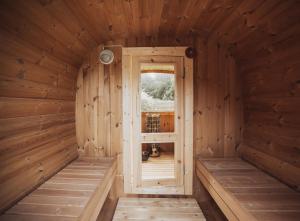 JægersprisFjordhygge - Authentic wood log cabin summerhouse near water, fjord and forest的相册照片