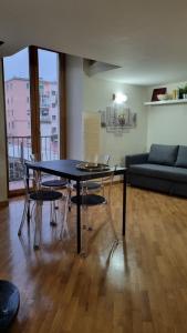 Posedenie v ubytovaní LEONARDO Apartment