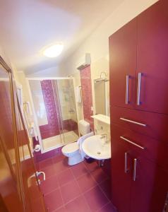 Ένα μπάνιο στο Villa Aranea mit Privatem Pool !!! +16 φωτογραφίες