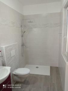 A bathroom at Garden Belvedere B&B