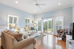 TV a/nebo společenská místnost v ubytování 81 Waters Edge