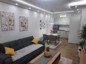 Kuchyňa alebo kuchynka v ubytovaní Apartman Kristal