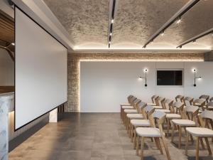 TV a/nebo společenská místnost v ubytování Bontiak Hotel