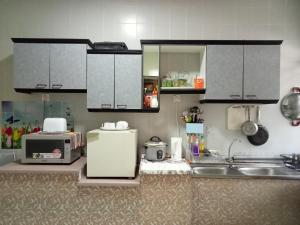 Nhà bếp/bếp nhỏ tại ROSSA HOLIDAY APARTMENT