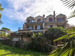 Vonkajšia záhrada v ubytovaní Apartment in Njivice - Insel Krk 42232