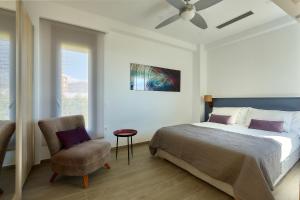 Posteľ alebo postele v izbe v ubytovaní Seafront Luxury Moonlight Villa in South East Crete with Breathtaking Views
