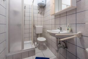 Kúpeľňa v ubytovaní House Sunshine + 34 fotografií