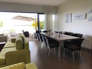 Posezení v ubytování Penthouse 3 chambres Vue Lagon imprenable
