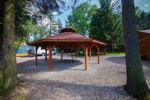 Zdjęcie z galerii obiektu Apartamenty wśród drzew River Park w Zatorze