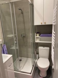 Et badeværelse på Urocze mieszkanko