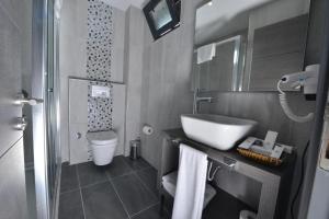 Koupelna v ubytování A11 Hotel