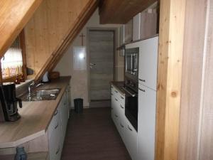 Kuchyň nebo kuchyňský kout v ubytování Pension/FeWo E. Tschernach