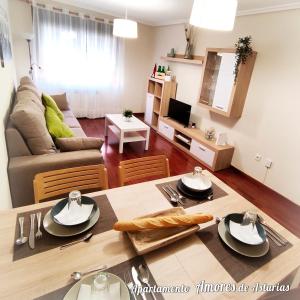 A television and/or entertainment centre at AMORES DE ASTURIAS