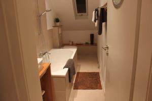 Fotografie z fotogalerie ubytování Ferienwohnung Hardtblick v destinaci Wuppertal + 56 fotografií