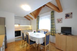 Foto dalla galleria di Appartments Marlena a Villabassa