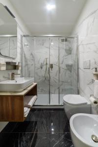 A bathroom at Hotel Villa Paradiso