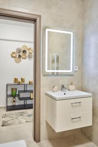 New Apartments IuliusMall-Apartamente cu 2 camere tesisinde bir banyo