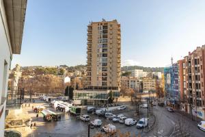Nespecifikovaný výhled na destinaci Girona nebo výhled na město při pohledu z apartmánu