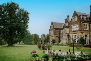 Gallery image of Hartsfield Manor in Dorking