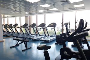 Fitness centrum a/nebo fitness zařízení v ubytování Exquisite 2BR at Zahra Breeze Dubailand by Deluxe Holiday Homes