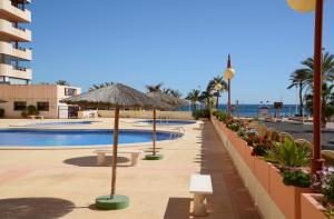 Basen w obiekcie APCOSTAS Zafiro - Calpe lub w pobliżu