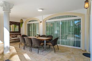 Fotografie z fotogalerie ubytování Luxury villa El Duque v destinaci Adeje