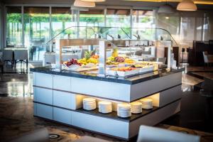 Comida no hotel ou em algum lugar perto