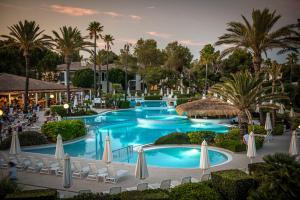 A piscina localizada em Blau Colònia Sant Jordi ou nos arredores