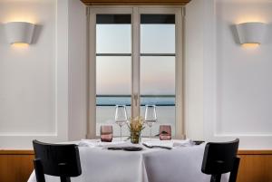 Restaurace v ubytování La Colombe Boutique Hotel