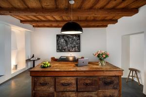 Kuchyň nebo kuchyňský kout v ubytování La Colombe Boutique Hotel