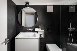 Koupelna v ubytování La Colombe Boutique Hotel + 37 fotografií